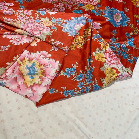 VINTAGE VANITY FAIR RED PRINT NIGHTGOWN - Picture 6 of 6